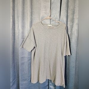 Z Supply Women's Oversized Sage Green T-Shirt - Size Medium - EUC